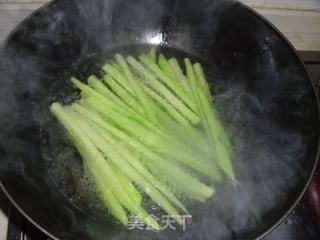 爽脆清嫩——白灼芥蘭的做法步驟：4