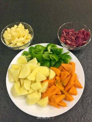 咖喱牛肉飯的做法步驟：2