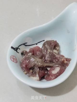 辣白菜肉絲年糕湯的做法步驟：2