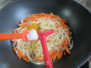 五花肉胡蘿卜咖喱湯面的做法步驟：12