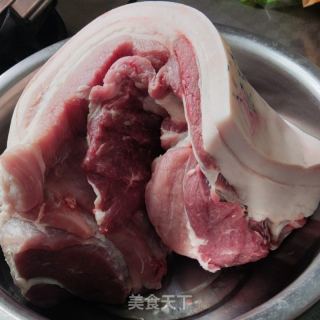 麻辣香腸的做法步驟：1