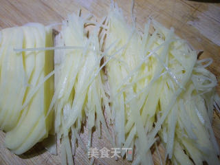 青椒土豆絲的做法步驟：4