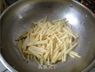 酸辣土豆絲的做法步驟：4