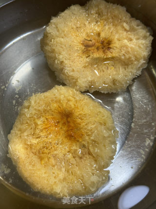 芋頭蓮子銀耳羹的做法步驟：1
