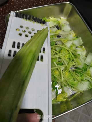 快手金湯酸菜魚的做法步驟：6