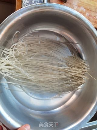 小雞燉蘑菇的做法步驟：29