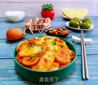 #酸辣美食#辣白菜香腸炒年糕的做法步驟：15