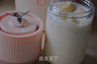 香蕉奶昔的做法步驟：3
