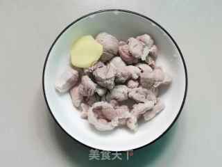 麥冬雪梨瘦肉湯的做法步驟：2
