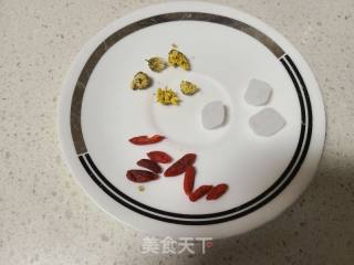 雪梨菊花枸杞茶的做法步驟：3