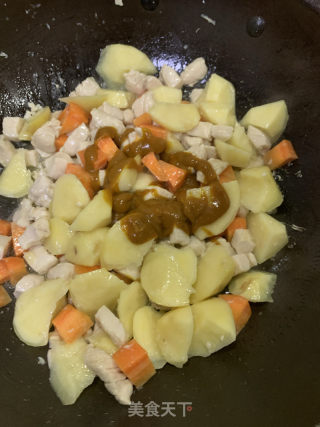咖喱土豆雞丁的做法步驟：7