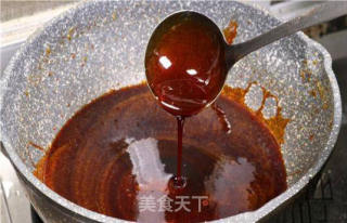 炒糖色用什么油，冰糖如何炒糖色的做法步驟：4