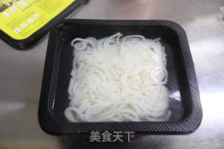 牛肝菌雞湯米線的做法步驟：2