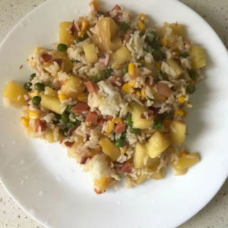教你做好吃的菠蘿炒飯