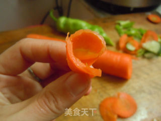 菜盤不在孤單---【花樣圍邊】的做法步驟：8