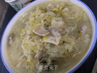 酸菜燉排骨的做法步驟：4
