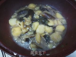 超下飯的東北家常菜～茄子燉土豆的做法步驟：5