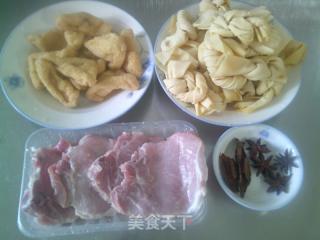油三角百葉結燒大排的做法步驟：1