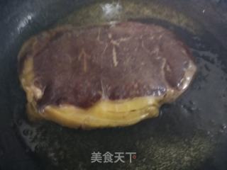 煎西冷牛排的做法步驟：3