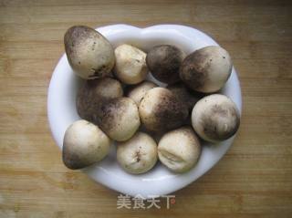 蠔油草菇的做法步驟：1