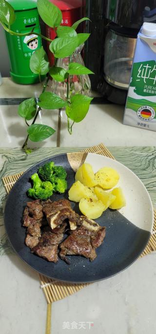 香煎牛仔骨的做法步驟：4