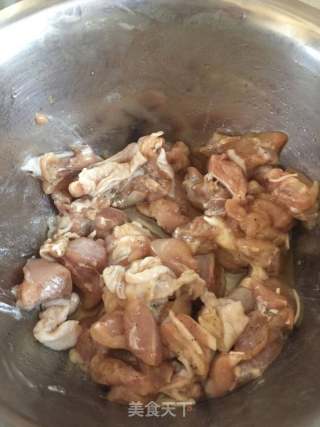 泰式黃金雞腿咖喱飯（附雞腿剔骨方法）的做法步驟：4