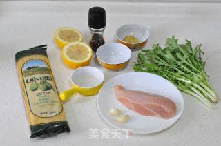 涼拌雞胸肉意面的做法步驟：1