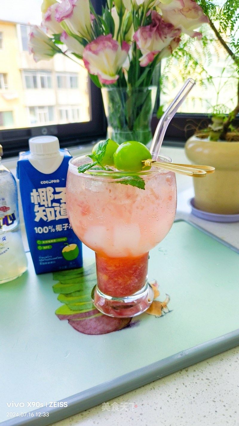 蜜桃椰椰氣泡水的做法