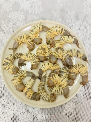 花式吃蝦做法：黃金面條炸蝦的做法步驟：4
