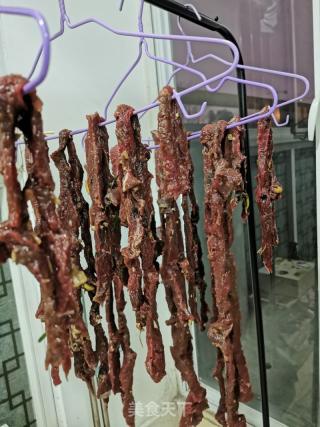 風(fēng)吹手撕牛肉干的做法步驟：11