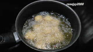 老皮嫩肉--中硬豆腐的做法步驟：2