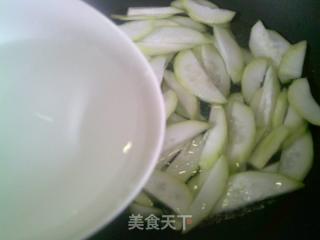 西瓜皮炒夜開花的做法步驟：7