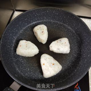 紫菜飯團的做法步驟：10