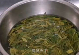 龍井蝦仁的做法步驟：1