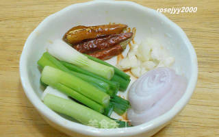 老皮嫩肉--中硬豆腐的做法步驟：1