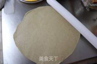 金槍魚臘腸粗糧披薩的做法步驟：9