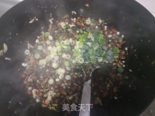 酸菜炒苗豆的做法步驟：6