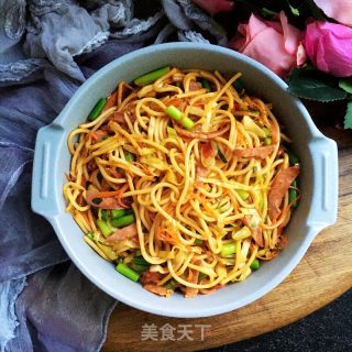 臘腸炒意面的做法步驟：11