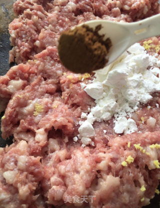 手打肉丸的做法步驟：4