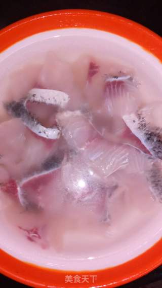 酸菜魚的做法步驟：1