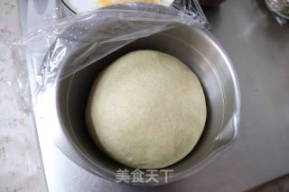 金槍魚臘腸粗糧披薩的做法步驟：7
