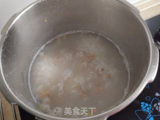 皮蛋瘦肉青菜粥的做法步驟：6