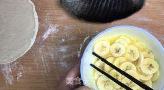 泰式香蕉手抓煎餅，香香甜甜脆脆，簡單美味，材料簡單零失敗的做法步驟：2