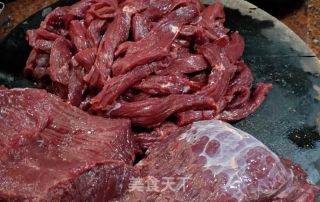 牛肉干（風干機版）的做法步驟：1