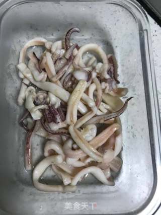 魷魚炒意面的做法步驟：3