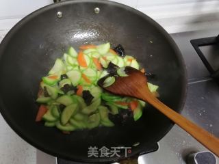 素炒筍瓜的做法步驟：5