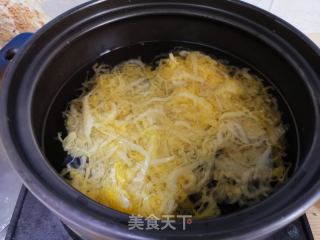 五花肉燉酸菜的做法步驟：6
