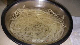 云南過橋米線的做法步驟：1