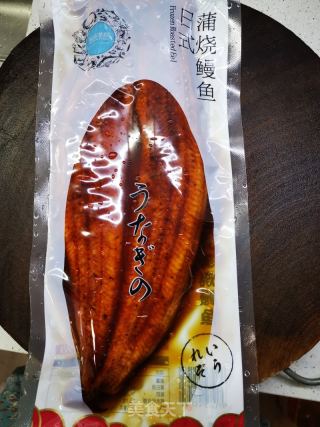 鰻魚炒飯的做法步驟：1