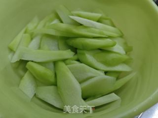 佛手瓜炒牛肉的做法步驟：2